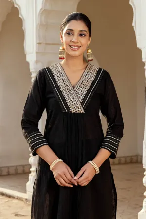 Aaira Kurta