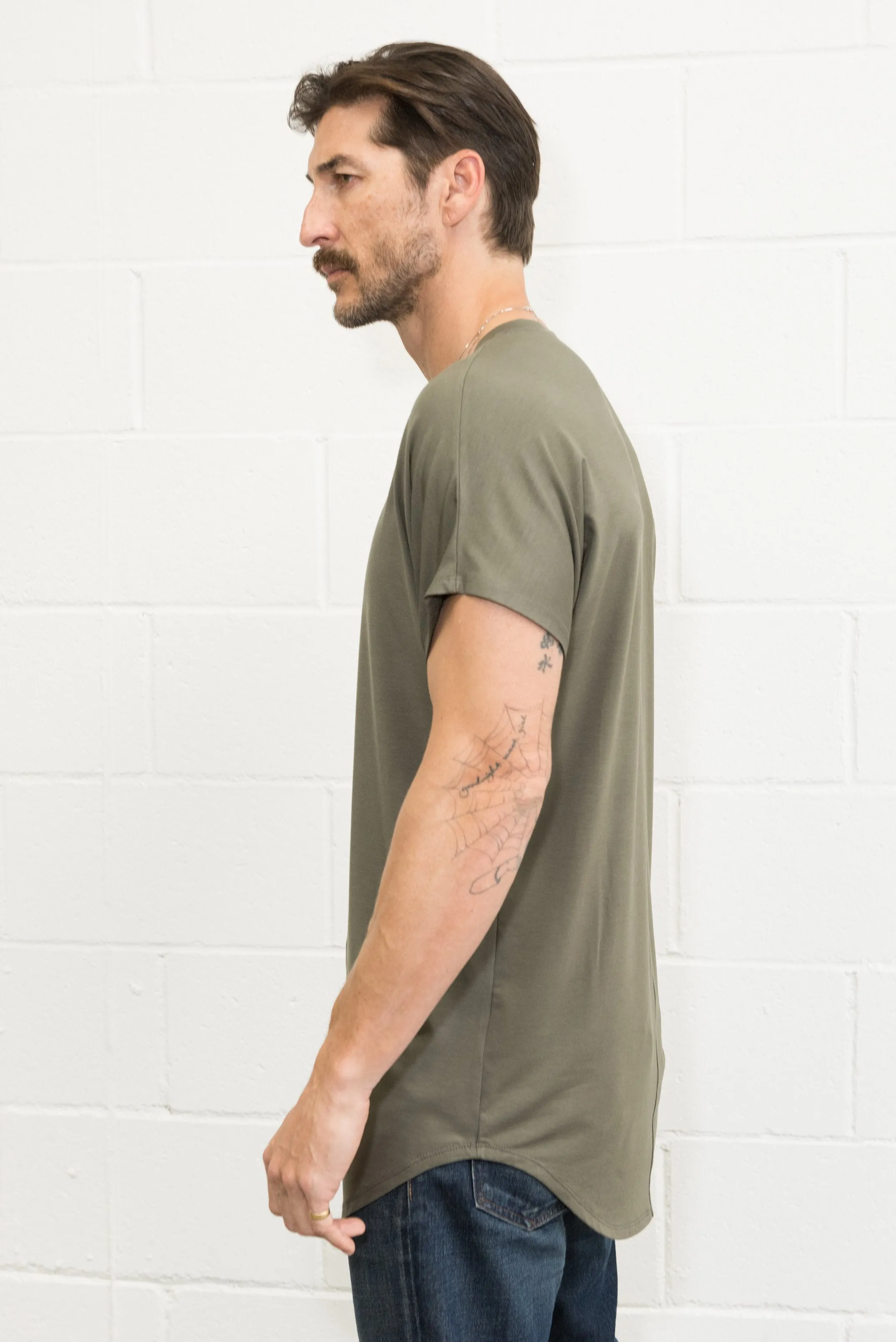 Men's Modal Center Stitch Curved Bottom Crew Neck Tee