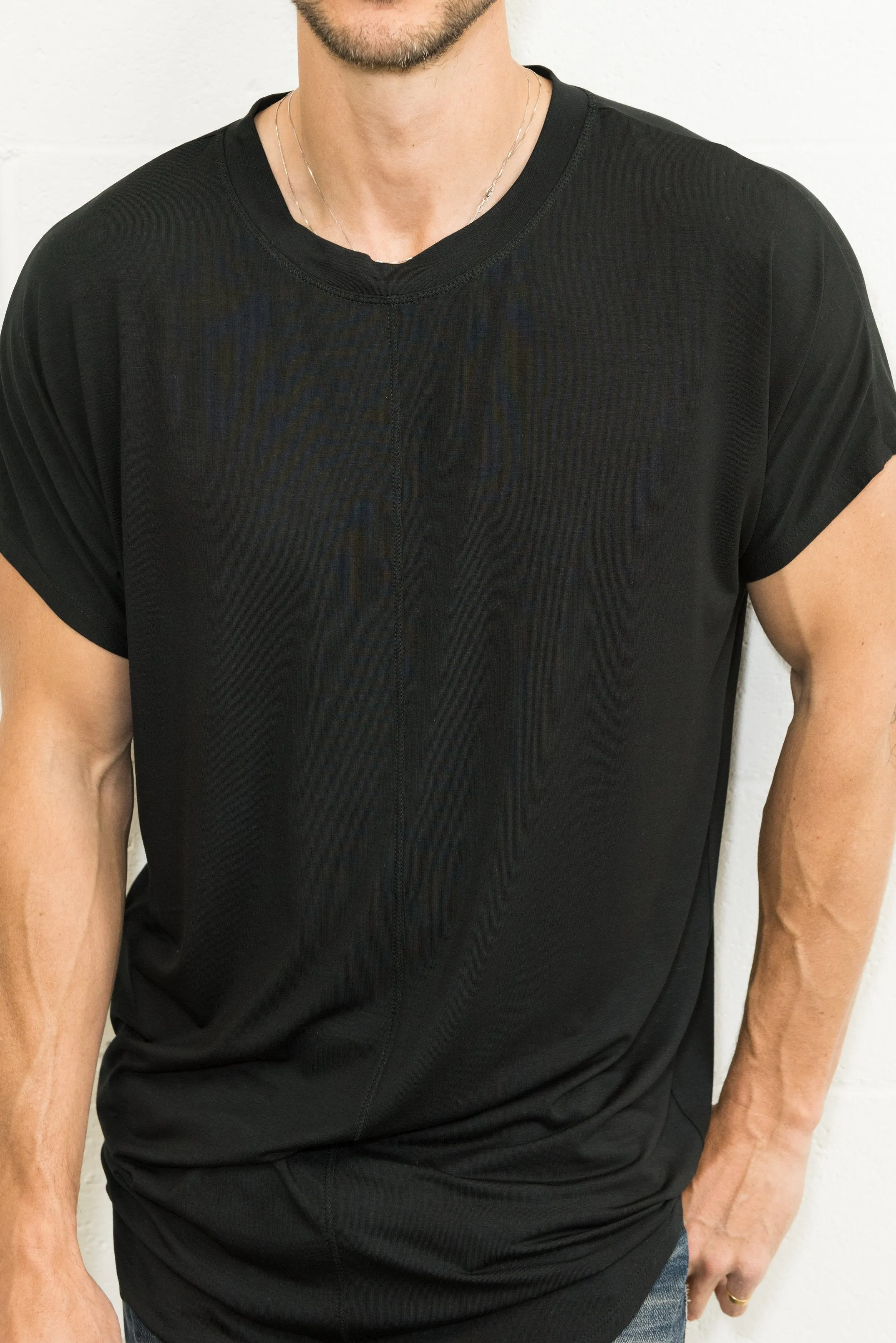 Men's Modal Center Stitch Curved Bottom Crew Neck Tee